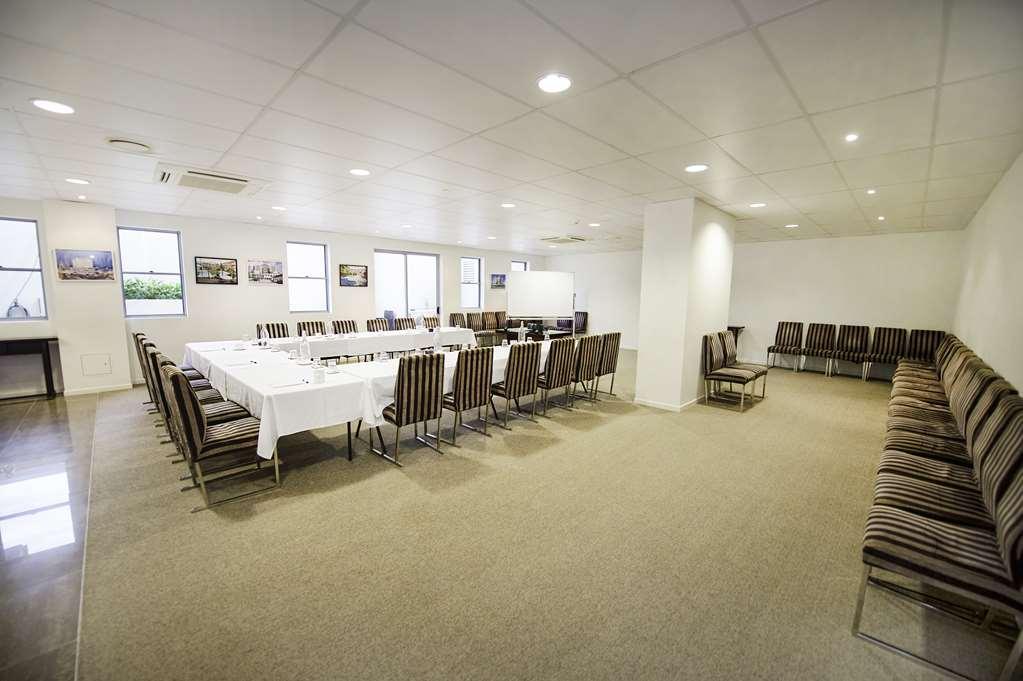 Gladstone City Central Apartment Hotel Official Съоръжения снимка