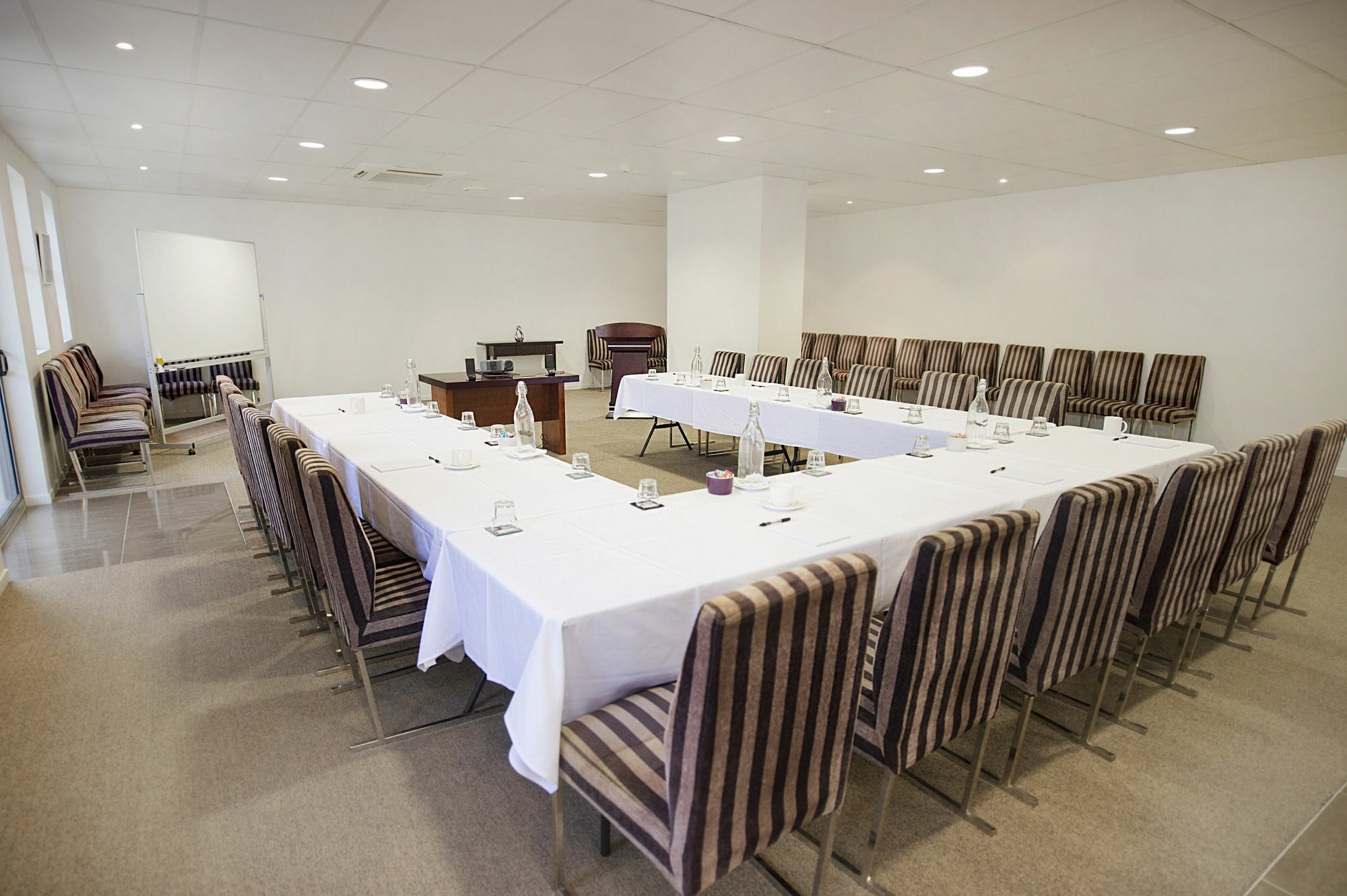 Gladstone City Central Apartment Hotel Official Екстериор снимка