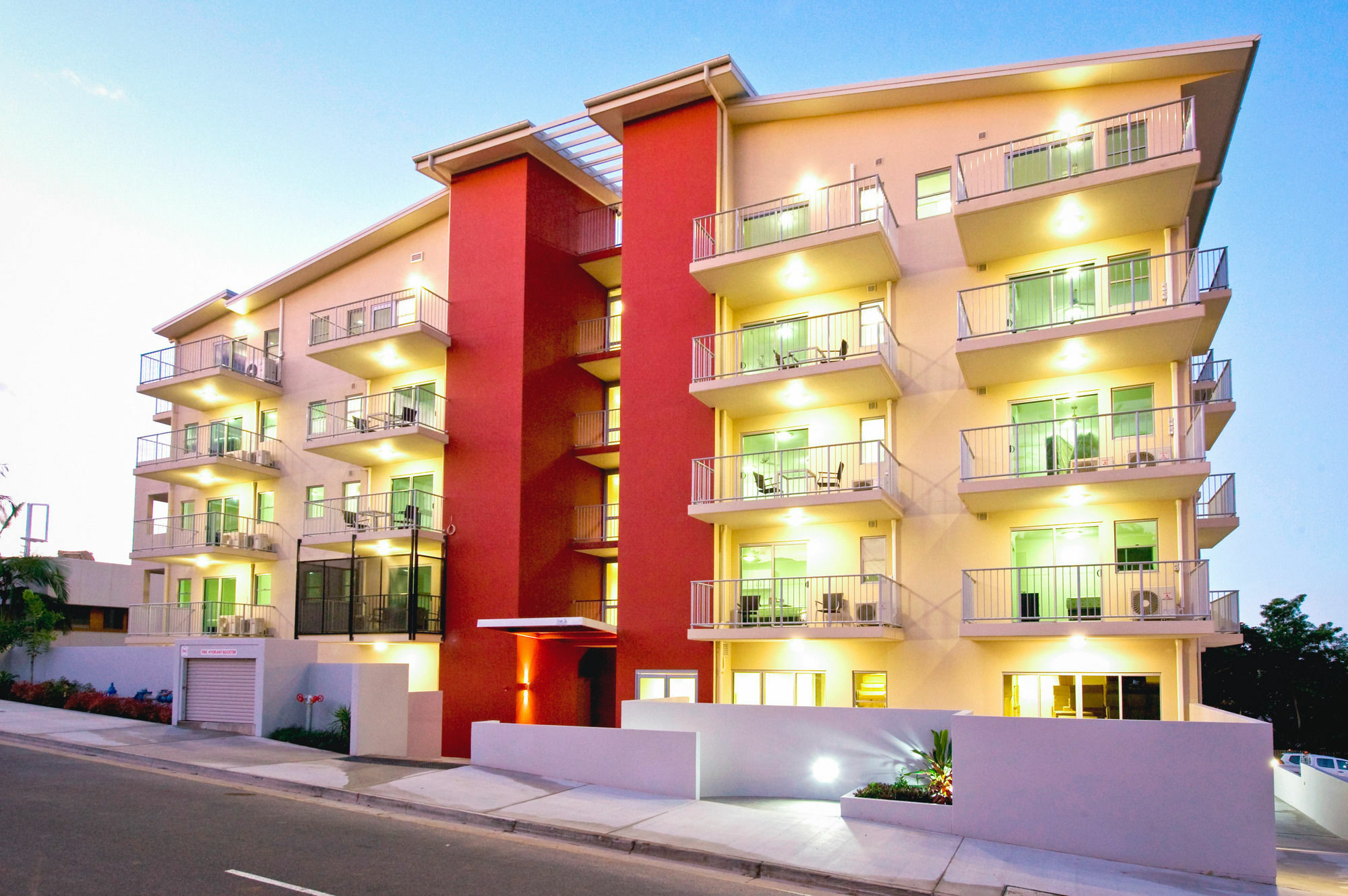 Gladstone City Central Apartment Hotel Official Екстериор снимка